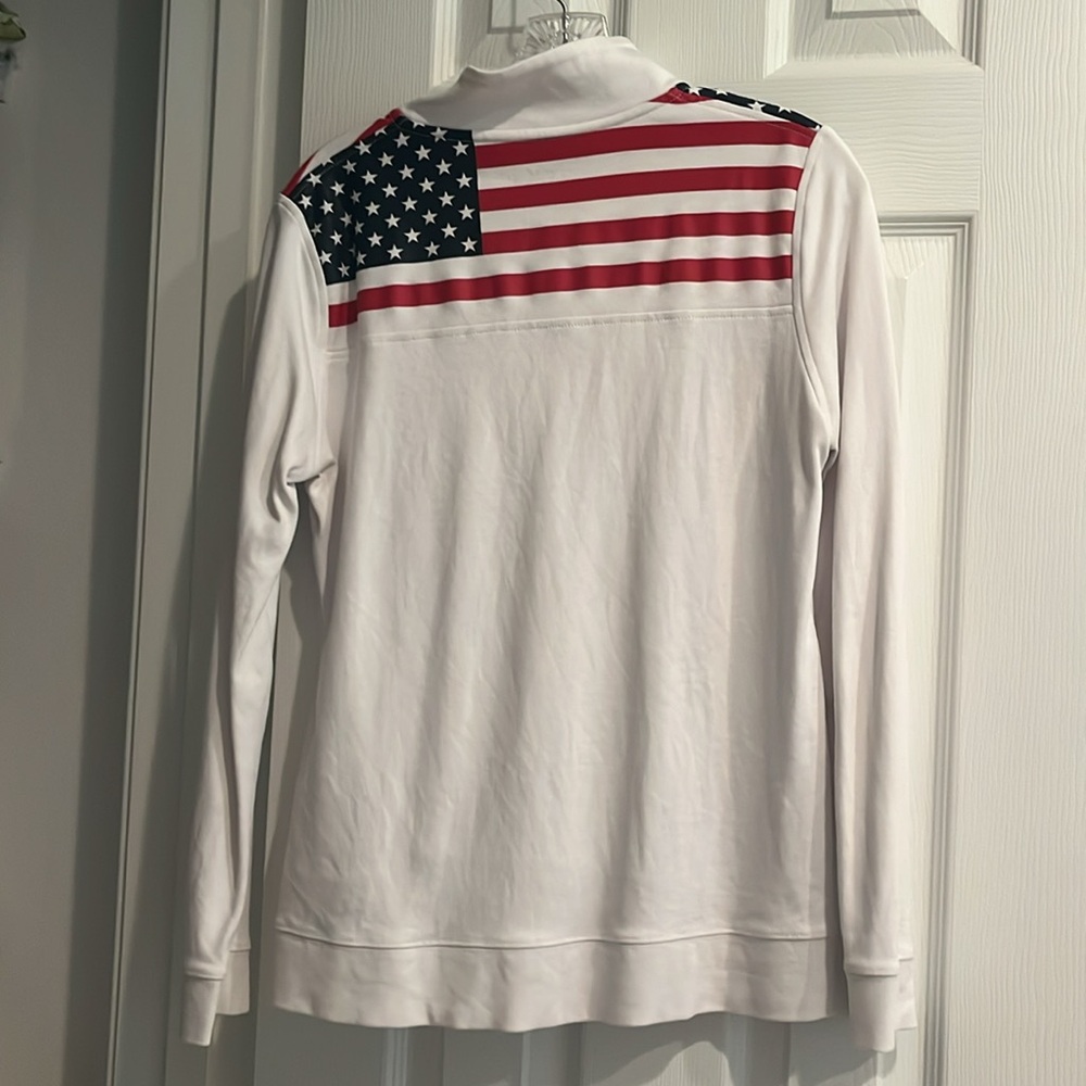 Vineyard Vines Women’s White Pullover 1/4 zip with American Flag Accents